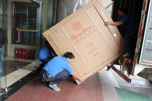 杜尔伯特钢琴贵重工艺品无忧运